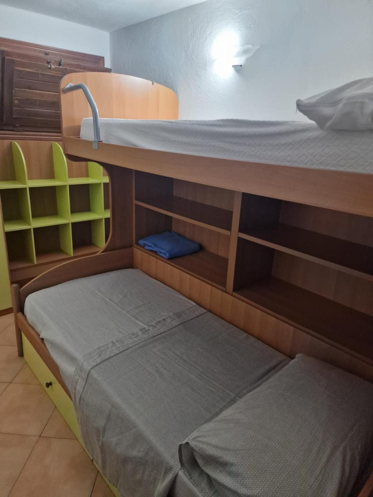 מרינלה Appartamento Cala Reale, Piano Terra מראה חיצוני תמונה